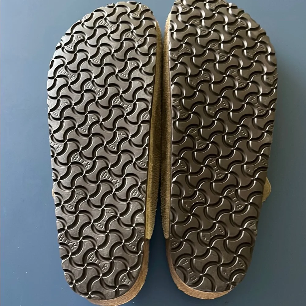 Birkenstock Tan Slippers with Adjustable Strap and Cork Footbed - Picture 3 of 5